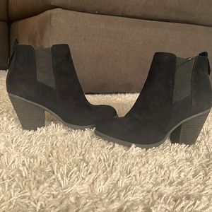 Size 6 black booties
